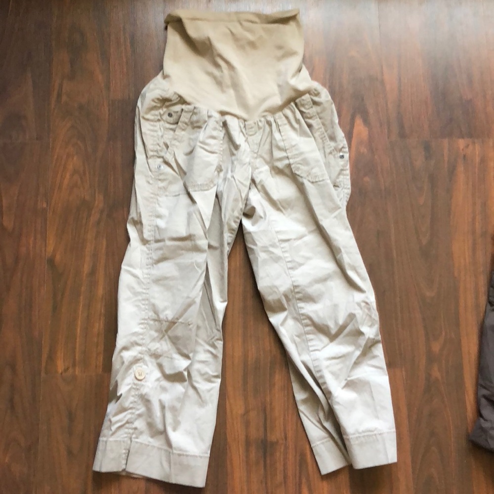 Maternity capris
